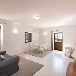 Casa Katarina - Private - Heated Pool - Free Wifi - Air Con Villa Tunes