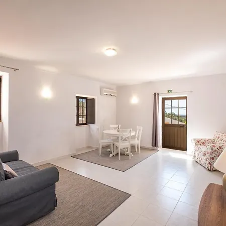 Casa Katarina - Private - Heated Pool - Free Wifi - Air Con Villa Tunes
