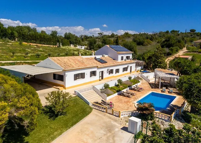 Casa Katarina - Private - Heated Pool - Free Wifi - Air Con * Tunes