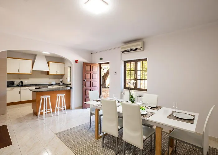 Casa Katarina - Private - Heated Pool - Free Wifi - Air Con Willa