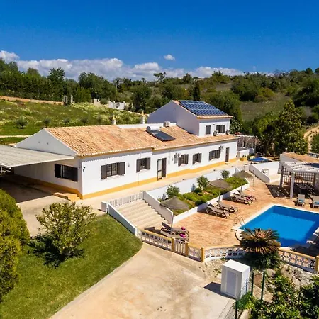 Casa Katarina - Private - Heated Pool - Free Wifi - Air Con * Tunes