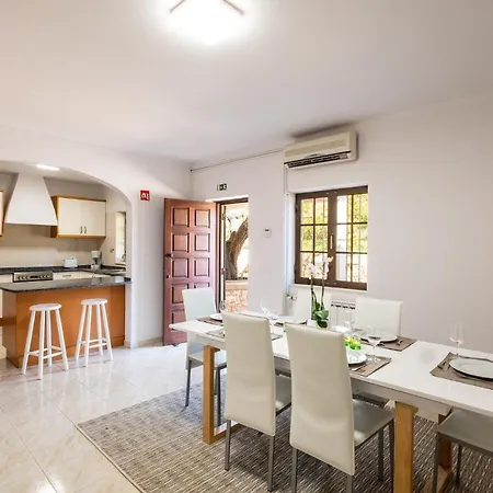 Casa Katarina - Private - Heated Pool - Free Wifi - Air Con Вилла